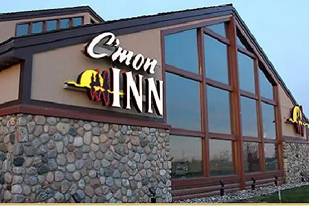 C'Mon Inn & Suites Fargo