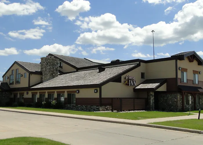 C'mon & Hotel Fargo